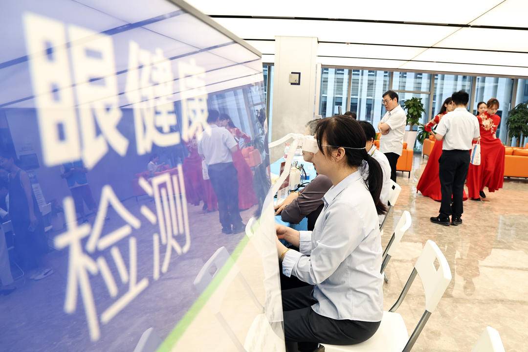 上海工会劳动保护专家服务团成立